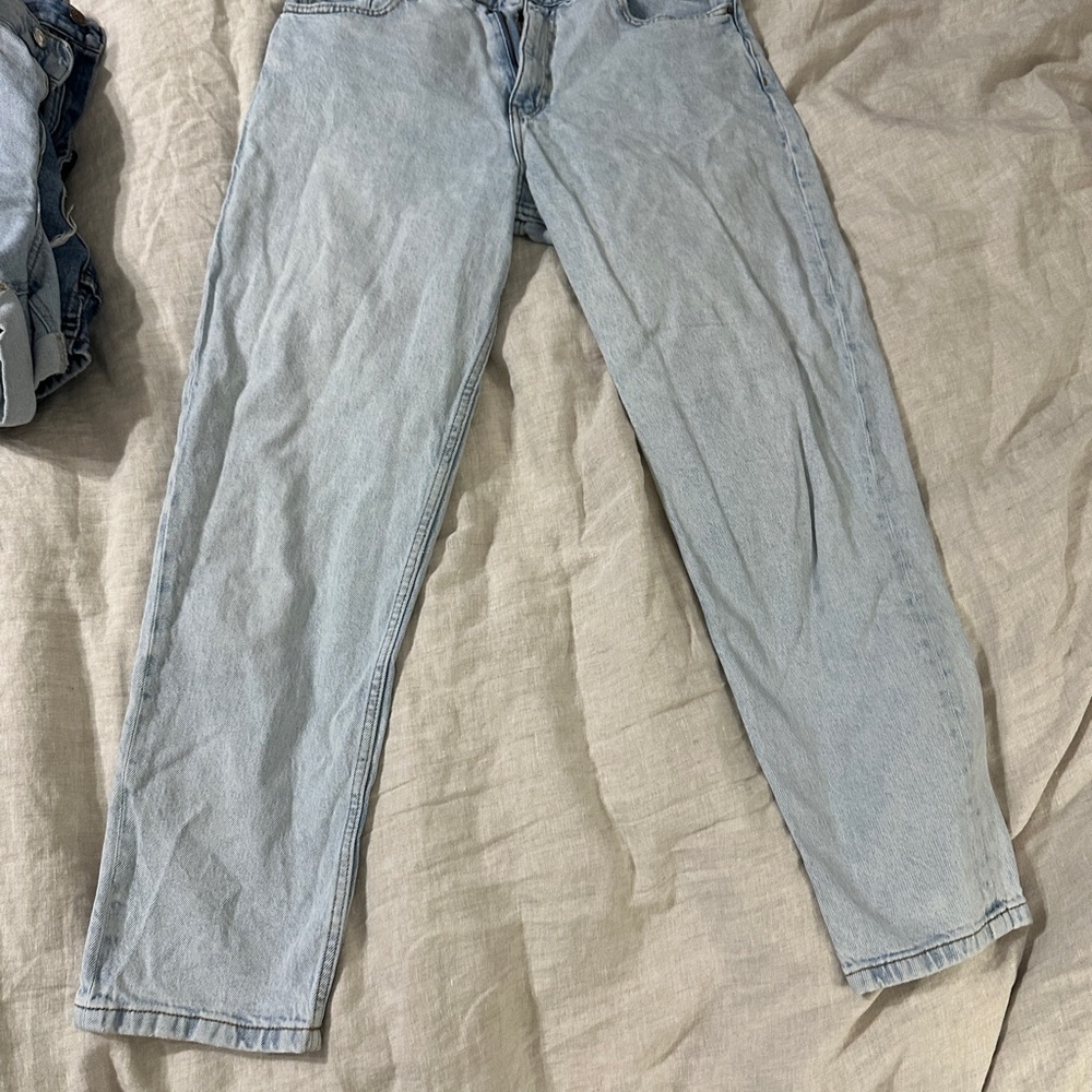 Zara straight leg Light Blue Denim Jeans